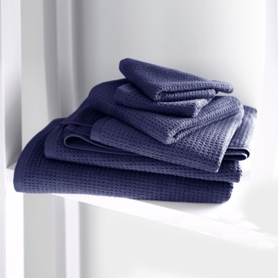 Home Expressions Quick Dri Benzoyl Peroxide Friendly Bath Towel | Blue | One Size | Bath Towels Bath Towels | Quick Dry|Benzoyl Peroxide Friendly | B